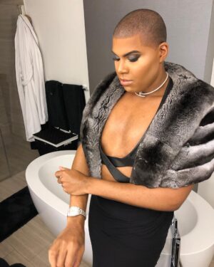 EJ Johnson Instagram - Elizabeth Taylor #teamthis