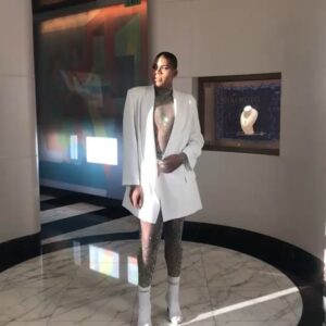 EJ Johnson Instagram - I hereby declare my 26th year reigning my diamond year #birthdayqueen #teamthis