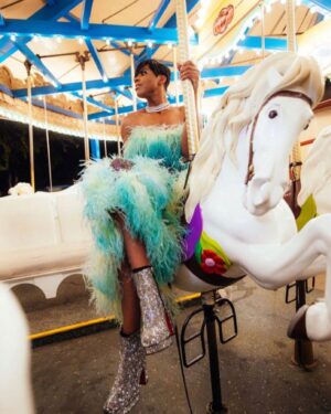 EJ Johnson Instagram - Officially entered my 30s with all my magic and powers activated! I took over @sixflagsmagicmountain for a night of glamour, opulence and magic surrounded by friends, family and love for my birthday extravaganza. It was the most incredible evening so I already this new chapter will be all of that and more. The queen hath arrived 👸🏾 #teamthis