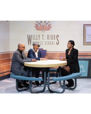 EJ Johnson Instagram - Everyday of my life is fabulous but today is even more fabulous because @theproudfamily is streaming on @disneyplus ! I’m so excited to introduce the world to the soon to be iconic glamorous powerhouse that is Michael Collins. I had a blast hosting a talk show segment for our premiere and getting to celebrate and share love with our incredible producers, cast and crew ! Get ready Huney because we’re comming in #louderandprouder #teamthis