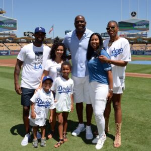 EJ Johnson Instagram - Happy birthday to a legend, a visionary, an icon, a mogul and a man that I am blessed to call dad @magicjohnson #teamthis