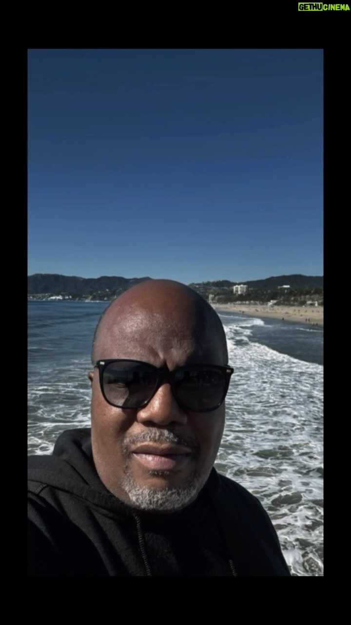 Earthquake - 310 Likes - 🗣️
“You got to keep showing up.
Until they give you all those accolades you think you deserve. Until they call you chairman.
Until they call you a genius.
Until they call you the greatest of all time.
You feel me?” -𝓢𝓱𝓪𝔀𝓷 𝓒𝓪𝓻𝓽𝓮𝓻