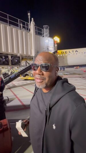 Earthquake Instagram - Did you know @delta offers 🆅🅸🅿︎ Select- which offers curbside check-in, priority access to Delta Sky Club, discreet boarding, and a ride on the tarmac, straight to your plane ✈️ 

Would you try this 🤷🏾‍♂️
#DeltaDiamondMedallion 😎💫