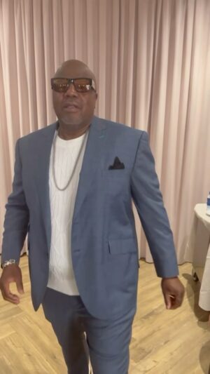 Earthquake Instagram - 𝖲 𝖧 𝖮 𝗐 𝖳 𝗂 𝖬 𝖾 💫
#ShaqsAllStarComedyJam #Superbowl2024 #LasVegas