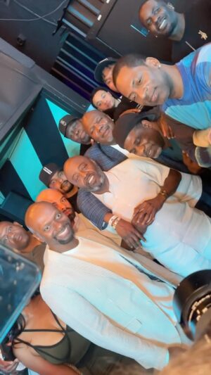 Earthquake Instagram - Dope night. My man @donnellrawlings good shit 💯
#NetFlexIsAJokeFestival2024