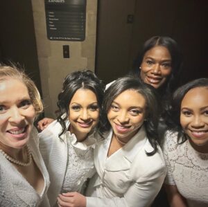 Eboni K. Williams Instagram - Eternally grateful to be amongst the new members of the Greater New York Chapter of The Links, Incorporated.⁣
⁣
The Links are simply extraordinary 💫⁣
⁣
As I join this global chain of friendship and service, I eagerly anticipate a lifetime of enhanced impact and deep connection. ⁣
⁣
Grateful to God 🙏🏾⁣
Thankful for Black Women ⁣
💚🤍⛓️⁣
⁣
📸 @margot.jordan 
⁣
@gnylinks 
@linara_jinee ⁣
@roseplnyc 
@mignonespy