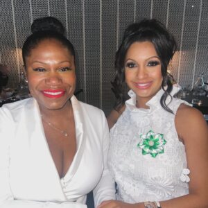Eboni K. Williams Instagram - Eternally grateful to be amongst the new members of the Greater New York Chapter of The Links, Incorporated.⁣
⁣
The Links are simply extraordinary 💫⁣
⁣
As I join this global chain of friendship and service, I eagerly anticipate a lifetime of enhanced impact and deep connection. ⁣
⁣
Grateful to God 🙏🏾⁣
Thankful for Black Women ⁣
💚🤍⛓️⁣
⁣
📸 @margot.jordan 
⁣
@gnylinks 
@linara_jinee ⁣
@roseplnyc 
@mignonespy