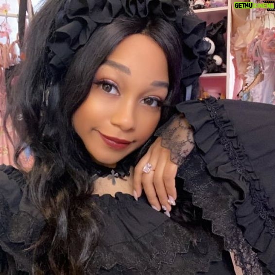 Ebony Bowens - 460 Likes - HAPPY BIRTHDAY TO MEEEE 🥳🎂🎉🎁
Today’s 13 hour subathon stream on Twitch was a massive success and we smashed all the goals! Thank you ♥️
Birthday gift wishlist in bio 😇
Or tips / donations via Ko-Fi in bio too 🥰
Wearing @atelier_pierrot 💋
🖤✨🖤✨🖤✨🖤✨🖤✨🖤✨🖤✨🖤
#eglcommunity #atelierpierrot_style #atelierpierrot #blacklolita #jfashion #eglfashion #goth #lolitasofinstagram #elegantgothiclolita