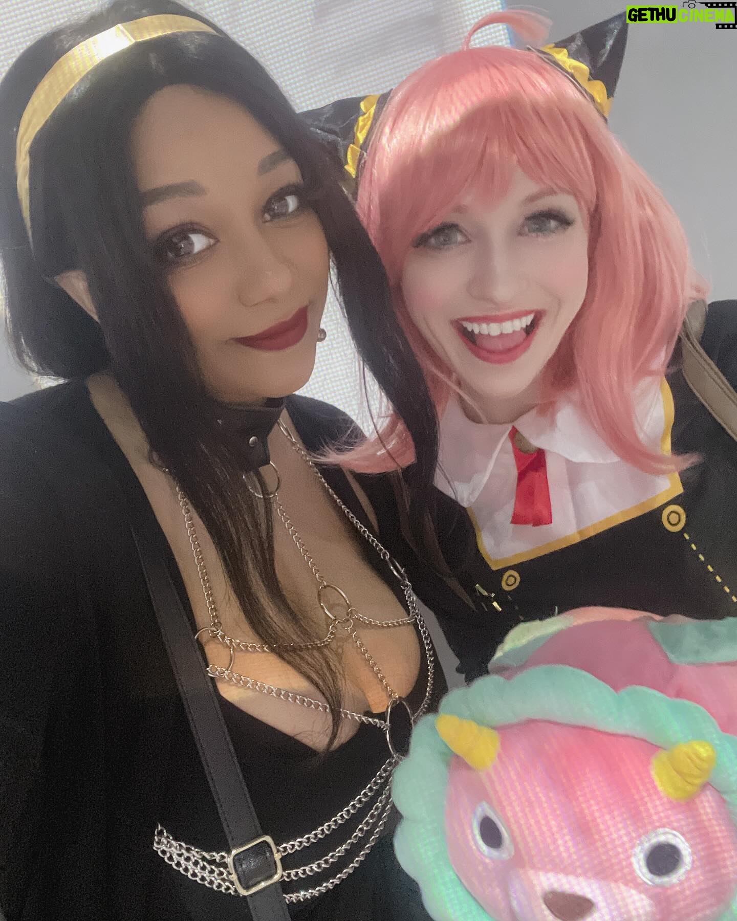 Ebony Bowens - 258 Likes - Had a blast at the MANGA DIVE event for SPY FAMILY! It was fun cosplaying Yor Forger with the best Anya @samanthajeka 🩷 Thank you for inviting me @shueishaxr 🤍
#spyfamily #anime #manga #japan #shueisha #yorforger #anya #mangadive #tokyo #マンガダイブ #集英社XR #集英社