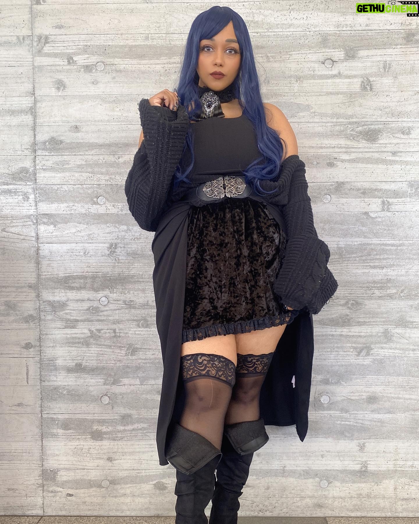 Ebony Bowens - 265 Likes - FFXIV Gaia 💙 FF14 ガイヤ 🖤
TGS2023 久々のコスプレ
本当に楽しかった✨✨✨
My Gaia cosplay for Tokyo Game Show! I haven’t properly cosplayed in forever and was a little nervous, but I’m pleased with how it came out ☺️
Luckily I was able to use clothing I already owned, and it worked perfectly bc… goth lol 😂 Hoping to improve on it in time for @ffxiv Japan Fanfest (if I even win lottery tickets lol) 🙏🏽🤍
#cosplay #gaia #ffxiv #ff14 #ガイヤ #コスプレ #TGS2023 #blackcosplayer #japan