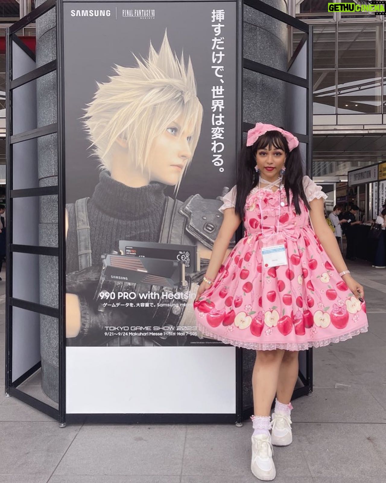 Ebony Bowens - 245 Likes - Cloud ily 🥹☁️🤍 @finalfantasyvii
#kawaiifashion #lolitafashionstyle #eglcommunity #blacklolita #sweetlolitafashion #angelicpretty #tgs2023 #tokyogameshow2023 #ffvii #ff7