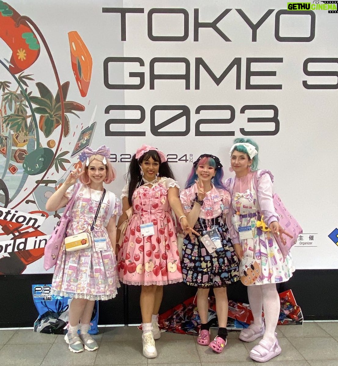 Ebony Bowens - 308 Likes - The frilly girls did Tokyo Game Show today 🎀 Thanks for the super fun day! @samanthajeka @bububun @eevee 🩷 Still can’t believe we bumped into FFXIV’sGlobal Community Producer Toshio Murouchi casually chillin at the Square Enix area 🤍✨And Sonic waving us down for a pic as we walked by Sega booth like hello?? We should be waving you down you absolute icon?? 💙 And finally Chiitan was the best chaotic cutie 😂
#tokyogameshow #tokyogameshow2023 #tgs2023 #eglcommunity #angelicpretty #blacklolita #sweetlolitafashion #kawaiifashion