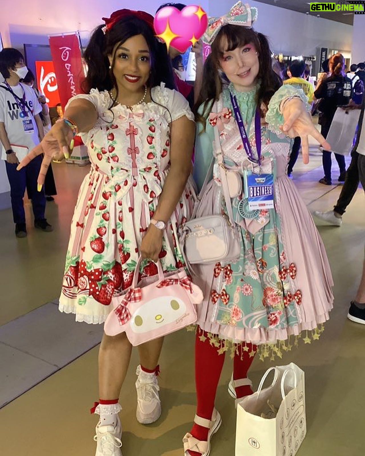 Ebony Bowens - 415 Likes - Bumped into this cutie at @bitsummit in Kyoto @cathycat_tv 💕 almost 100 degrees but we both wore lolita 😂🎀
#jfashion #kawaiifashion #lolitafashion #ロリータ #ロリータファッション #ロリィタ #ロリィタファッション #angelicpretty #blacklolita