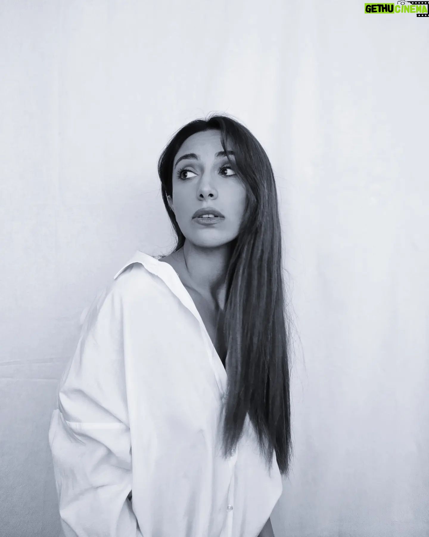 Ebru Aytemur - 3 Likes - B&W ✨