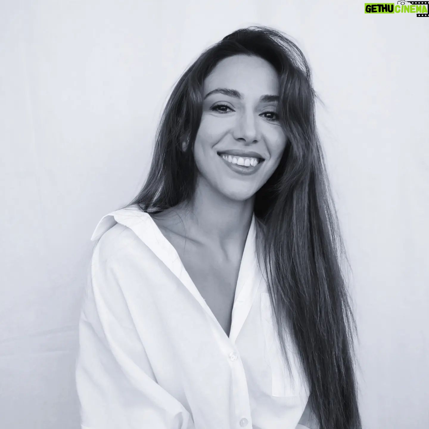 Ebru Aytemur - 3 Likes - B&W ✨