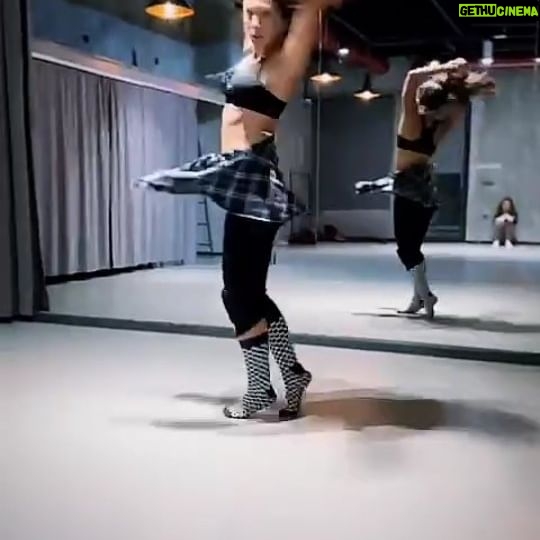Ebru Aytemur - 3 Likes - Canim ogretmenim ❤️ 🎥 @benguergn
@bistudyoofficial
.
.
.
#dance
#dancevideo
#love
#likemyhome