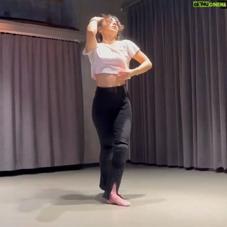 Ebru Aytemur - 3 Likes - Ozledigimiz hareketlerde bugun 😏💗
.
.
.
#dance
#dancevibes
#dancevideo
#music