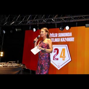 Ebru Gürsoy Instagram - İyiler sonunda mutlaka kazanır #24🏆❤️💛 #bodrum1905galatasaraylılarderneği #şampiyonlukşarkısıdüşmesindillerden #bodrumgalatasarayınevidir #bitezkalbidir #25e1kala #5inciyıldızyükleniyor #rekorlarıntakımıgalatasaray #herzamanheryerdeenbüyükcimbom 
🎬 @fatmaergs