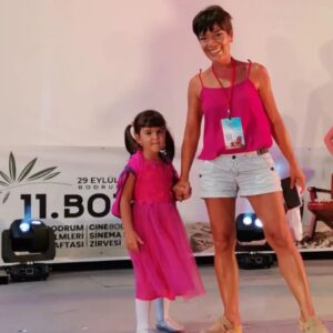 Ececan Gümeci Instagram - Bodrum Türk Filmleri Haftasının En Güzel Kızı @bodrum_turkfilmlerihaftasi @ececangumeci #cinema #actress #movie #filmmaker #photography #style