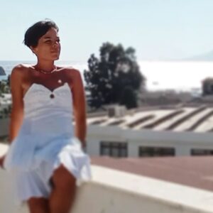 Ececan Gümeci Instagram - Hüzün kovan kuşu gelmiş .. #tbt #photography #style #ececangümeci
