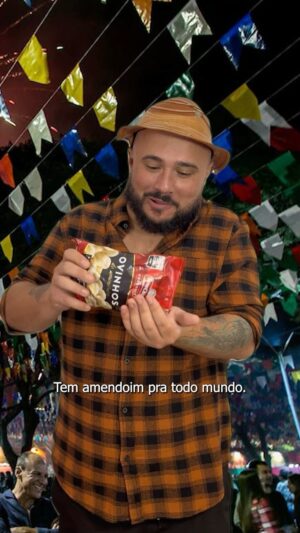 Ed Gama Instagram - Isso é amendoismo! 

Amendoim combina tanto com São João que se tem festa junina, tem amendoim Elma Chips®️ 🤤
#publicidade #ElmaChipsAmendoins #Amendoismo
