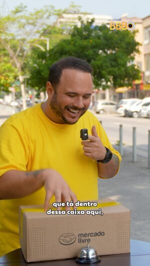 Ed Gama Instagram - Foi aqui que pediram @edgama nas ruas? O apresentador do #MesacastBBB foi atrás de saber se o povo está ligado no #BBB24 com o @mercadolivre . 

#ChegouChegando #MercadoLivreNoBBB24 #publicidade