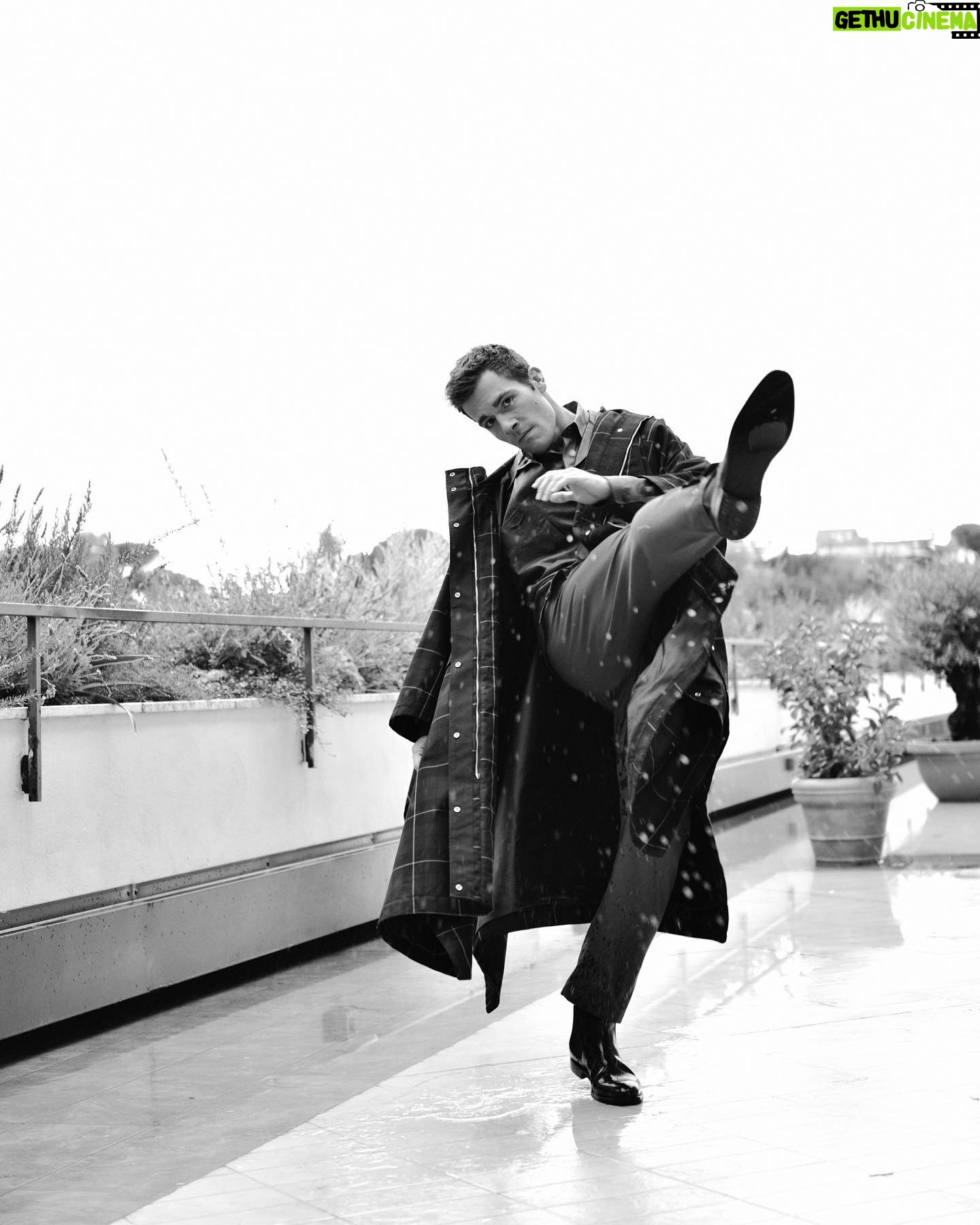 Ed Hendrik - 1.3K Likes - ☄️
ph: @robertakrasnig
@spaghettimag
@othersrl