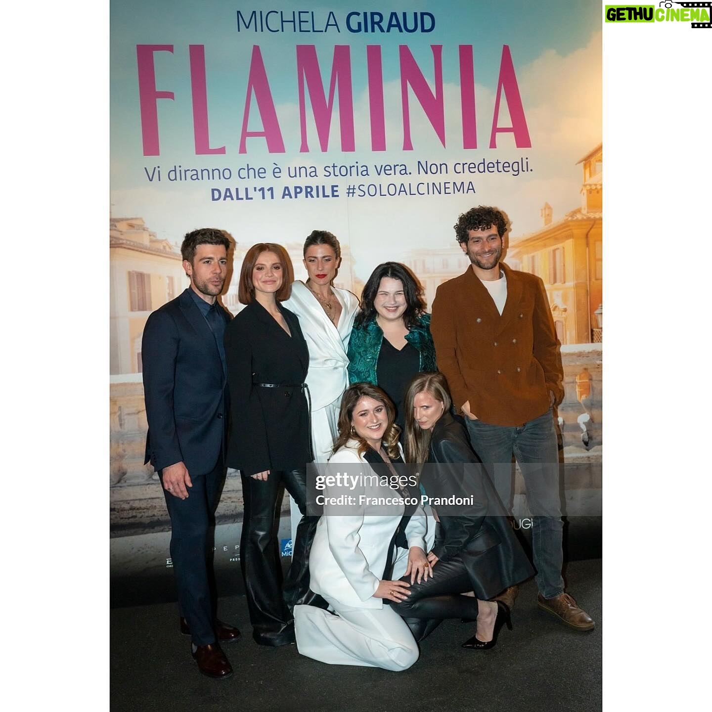 Ed Hendrik - 1.2K Likes - anteprima Milanese per “FLAMINIA”🩷
perché non si dica che facciamo ridere, piangere e riflettere solo a Roma Nord @michelagiraud
dall’11 Aprile #soloalcinema 🍿
grazie ✨
@giorgioarmani @stellagiannetti
&
@churchs @flaviocer