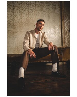 Ed Skrein Instagram - @edskrein for @netflixuk 

Styling - @styleanderror 
Grooming - @charley.mcewen 
Photography Assistant - @alexwilso.n 
Lighting Tech - @charlesonfilm 
Lighting Assistant - Stuart Atkins