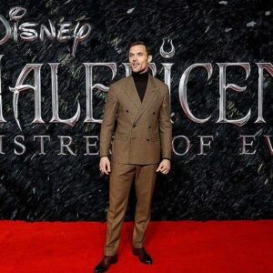 Ed Skrein Instagram - London @disneymaleficent Premiere. Love to @poloralphlauren @johnsmedleyknitwear @tobymclellan @stephenwebsterjewellery @santoniofficial @styleanderror @karenalder @buckleysharma @elanruspoli 🖤🖤🖤