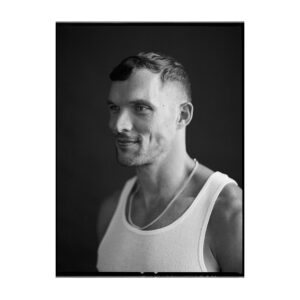 Ed Skrein Instagram - 📷: @michielmeewis for @schonmagazine. Love to @karenalder @jordanboothestudio @andyheathcote @lcflondon_  @1stclassdarling @thegreatfrogldn 🖤