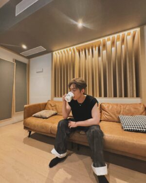 Edan Lui Instagram - .
漸漸。。。。。
(條友應該唔係好識影相🥲)