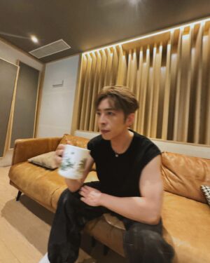 Edan Lui Instagram - .
漸漸。。。。。
(條友應該唔係好識影相🥲)
