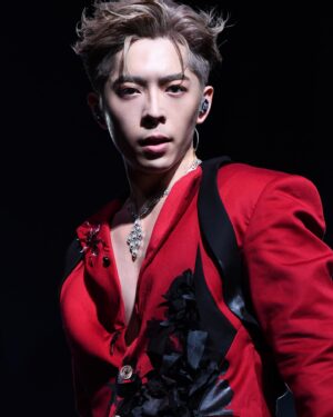 Edan Lui Instagram - .
三天眨眼間就完結
終可以好好休息了！🥹
感謝支持的每一位，希望你們喜歡這個「不一樣」的演唱會🫶
有緣再會！感想遲啲再分享！