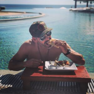 Eddie Cibrian Instagram - Yep! Enjoying an authentic taco Tuesday! 🌮👌#tacotuesday #cabo #sideoftequila 🤫
