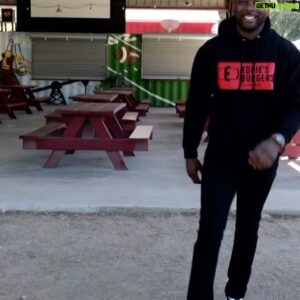 Eddie Jackson Instagram - My meat is unbeatable! 😎I’d put @eddiesburgerstx up against any burger anywhere. If you’ve had one at @rosehillbeer then you know. If  not then swing by and try one. #bestburger #houston #goodenergy #houstonfood #houstonfoodies