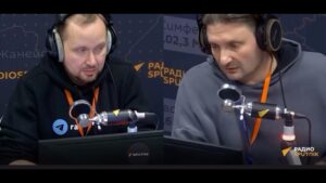 Edgard Zapashnyy Instagram - Сегодня распространилось видео с комментариями, что мы с братом избиваем животных.
Во-первых: не избиваем, а спасаем жизнь тому на кого напал другой хищник или хищники.
Во-вторых: трусливый дрессировщик убегает, если хищники начинают драться, а хороший дрессировщик рискует жизнью и бросается в эту драку.
#берегитесебя