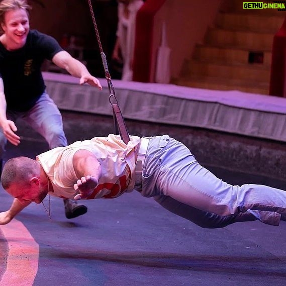 Edgard Zapashnyy - 2.2K Likes - Свежие фото с прошедшей в цирке @circus_ciniselli Открытой Репетиции.
Это было интересно,весело,познавательно и полезно!
За фото спасибо @elenablednykh 😍
#циркбратьевзапашных #большоймосковскийцирк #росгосцирк #этопитердетка #нашаработа #цирк#оченьинтересно #запашные