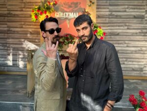 Edip Tepeli Instagram - Bari aynı ekip Mertcemal çekelim? 🥲 #Gülcemal