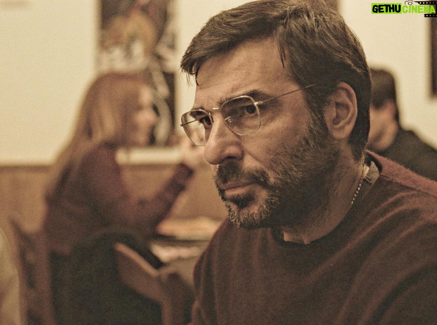 Edoardo Leo - 12.4K Likes - Essere nella terzina dei candidati al @globodoro come migliore attore per #mia è una bellissima notizia che condivido con tutti quelli che mi hanno aiutato a ‘costruire’ questo personaggio dietro le quinte. Costumi, trucco, parrucco, fotografia. Grazie. Davvero grazie.