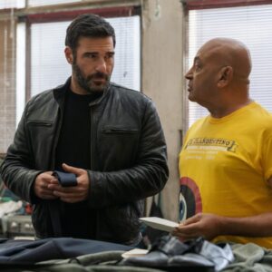 Edoardo Leo Instagram - Ci siamo! Stasera lunedi 13 la penultima puntata de “Il Clandestino” prima del gran finale martedì 14. In queste due umtime puntate davvero scopriremo che ‘niente è come sembra’ 
Ovviamente tutta le altre puntate sono su @raiplay_official
