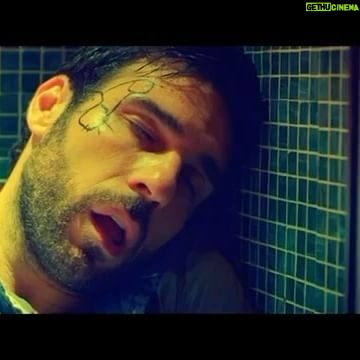 Edoardo Leo - 11K Likes - Riassunto di ‘alcune’ puntate precedenti. Grazie agli amici di @zinecitta_filmfest per questo video racconto di momenti “per me” indimenticabili di questi ultimi anni. Compreso quello strano disegno sulla faccia…
#borntorunslowly