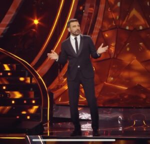 Edoardo Leo Instagram - #Sanremo2024 
Grazie per ogni commento, complimento e anche critica al mio intervento al Teatro Ariston. “Il Clandestino” sarà su Rai Uno tra poco. Prima puntata 8 aprile

Grazie @giorgioarmani
