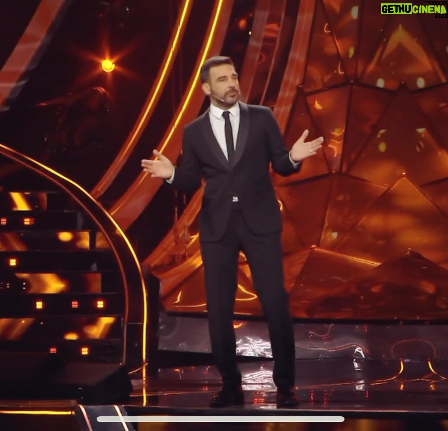 Edoardo Leo - 11.8K Likes - #Sanremo2024
Grazie per ogni commento, complimento e anche critica al mio intervento al Teatro Ariston. “Il Clandestino” sarà su Rai Uno tra poco. Prima puntata 8 aprile
Grazie @giorgioarmani
