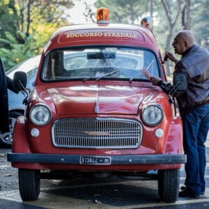 Edoardo Leo Instagram - Ieri in tantissimi avete seguito #ilclandestino e oltre a vincere la serata siamo stati travolti da un’onda bellissima di commenti, apprezzamenti, complimenti, recensioni che ho condiviso con tutti quelli che hanno contribuito a realizzare questa serie. La prossima puntata è lunedì 15 ma nel frattempo potete recuperarla su Raiplay
Grazie sempre!