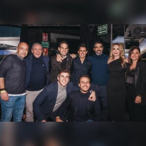 Edu Aguirre Instagram - Gracias a todos por una noche inolvidable. Seguir cumpliendo años rodeado de la gente que más quiero es el motor de mi vida. Eché mucho de menos a mi papá y a mi hermana @palomaaguirre13 
Especial agradecimiento a @teatrobarcelo por el cariño puesto en todo y hacerme sentir como en casa.
Y también a @clonti.eventos por la maravillosa decoración del lugar siempre con una sonrisa y ocupándose de absolutamente todo de principio a fin. 
OS QUIERO.
PD: Preparaos ya para la del año que viene…
