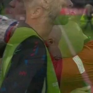 Eduardo Madeira Instagram - Duas Lendas. Adeus e obrigado por tudo.
Portugal sai do Euro no dia em que jogou melhor. Injusto. Mas é o futebol.