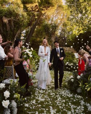 Eduardo Maruri Instagram - LOVE & HAPPINESS in Sicily captured by @jasonlloydevans for @britishvogue 🤍🤍🤍🤍
Eitan   Harris 🦈🦒