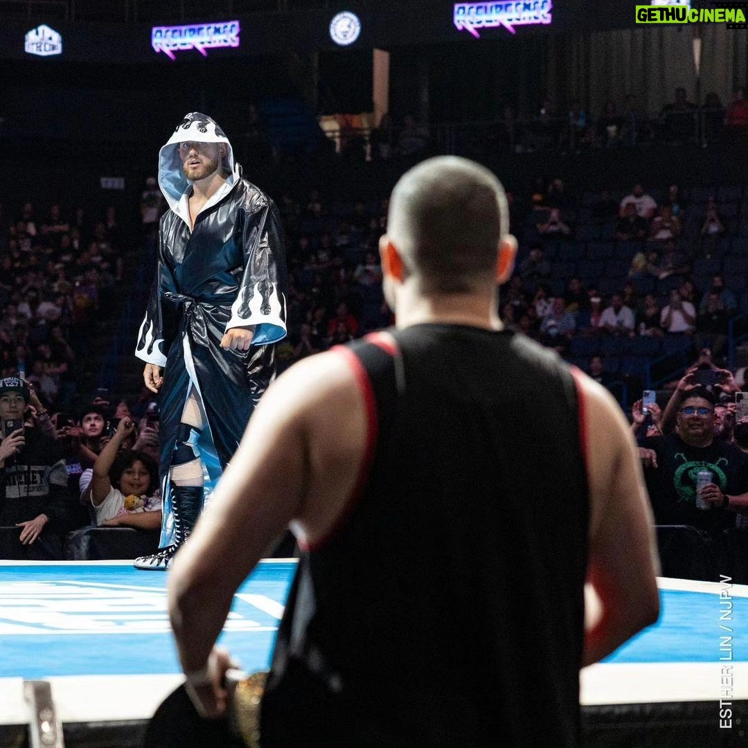 Eduardo Moore - 3.9K Likes - Thank you @allelbows
"I come up hard baby, but now I'm cool
I didn't make it sugar, playin' by the rules
I come up hard baby, but now I'm fine
I'm checkin' trouble sugar, movin' down the line
I come up hard baby, but that's okay
'Cause Trouble Man, don't get in my way"
#TroubleMan #marvingaye