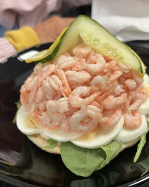 Edward Blom Instagram - Härlig lunch på @olandsfiskarn